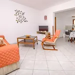 Apartment Apartments And Room Novokmet