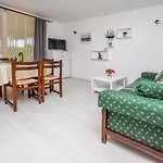 Apartments And Room Novokmet Apartment Rogoznica (Sibenik-Knin)