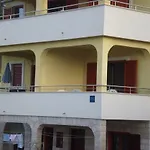 Apartments And Room Novokmet Apartment *