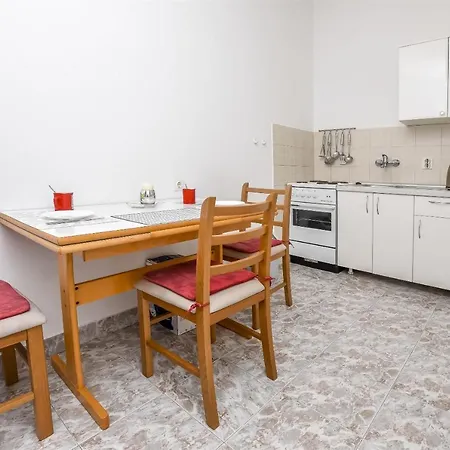 Apartments&Room Novokmet *