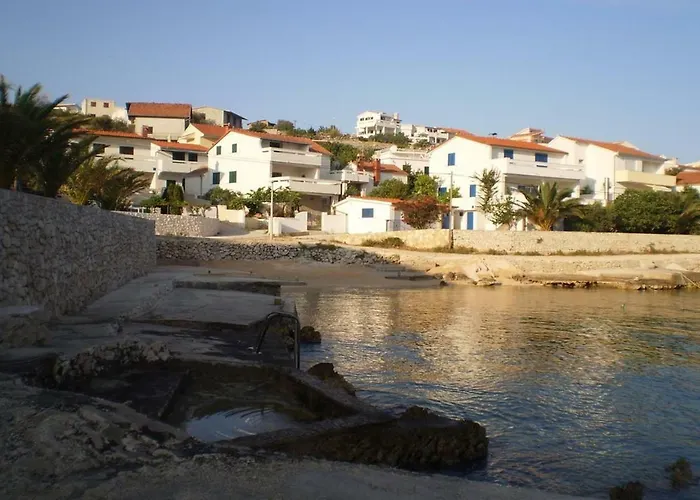 Viktor Daire Rogoznica (Sibenik-Knin)